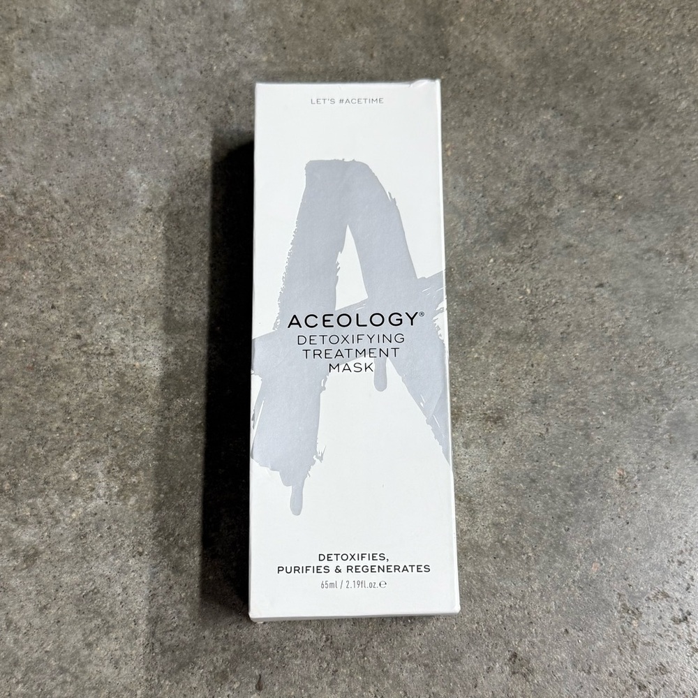 Aceology Detoxifying Treatment Mask 65ml New Sealed Skincare Face Peel Purify - Picture 2 of 6